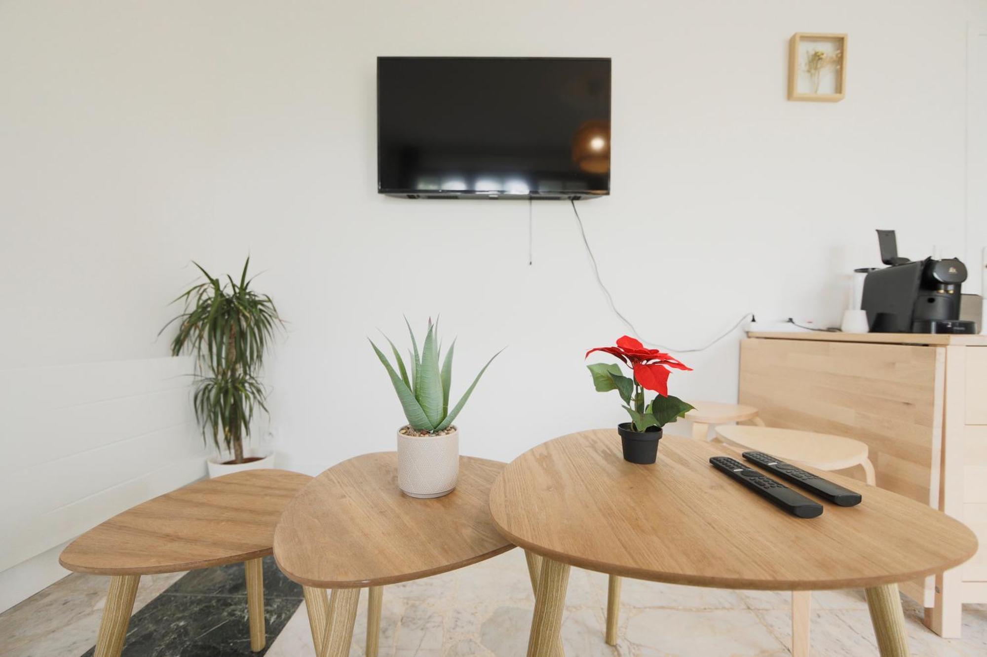 Joli T2, Terrasse Et Jardin, Ideal Pour Familles, A 15 Min De L'Aeroport Roissy Cdg Tremblay-en-France Buitenkant foto