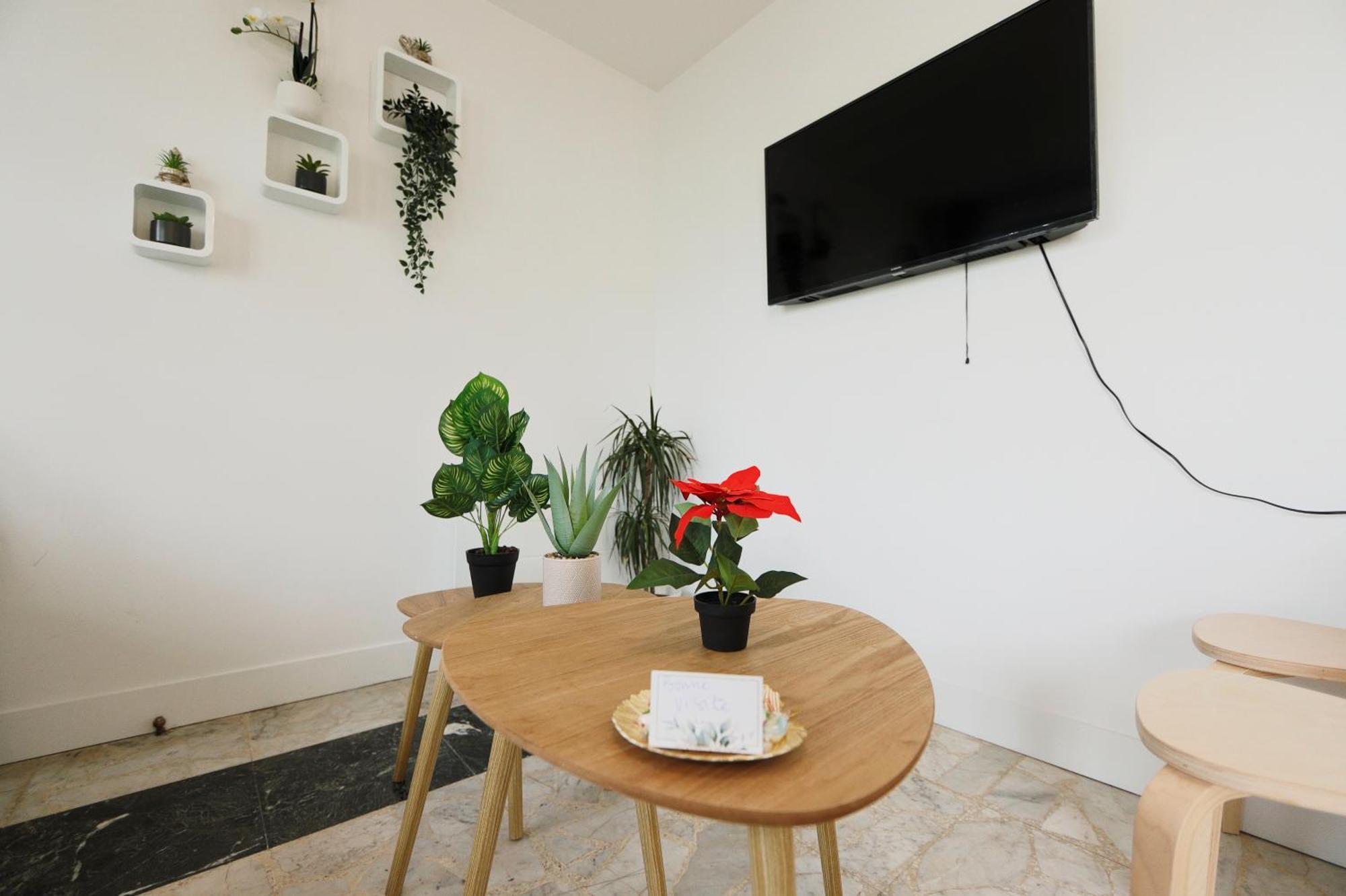 Joli T2, Terrasse Et Jardin, Ideal Pour Familles, A 15 Min De L'Aeroport Roissy Cdg Tremblay-en-France Buitenkant foto