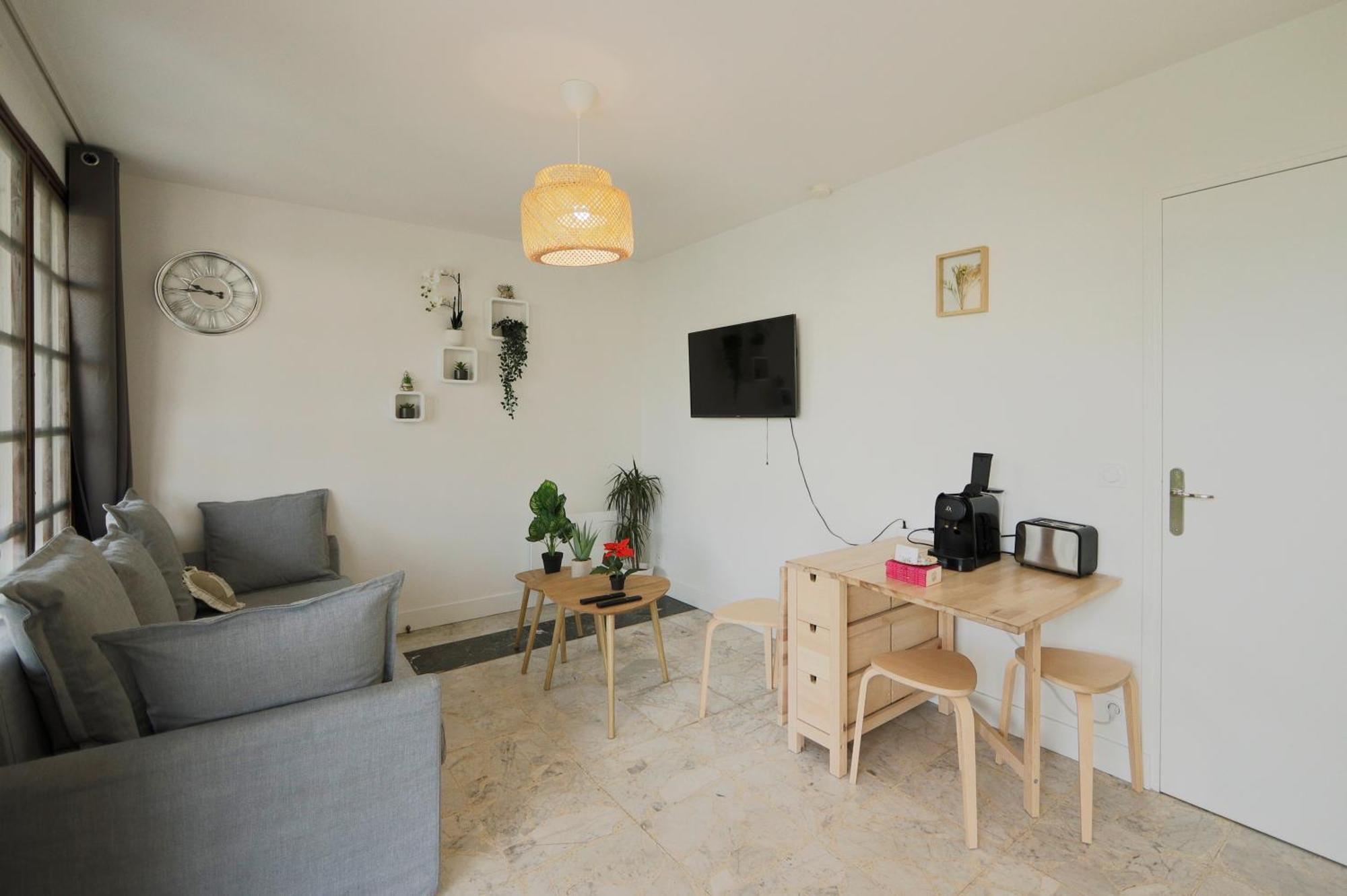 Joli T2, Terrasse Et Jardin, Ideal Pour Familles, A 15 Min De L'Aeroport Roissy Cdg Tremblay-en-France Buitenkant foto